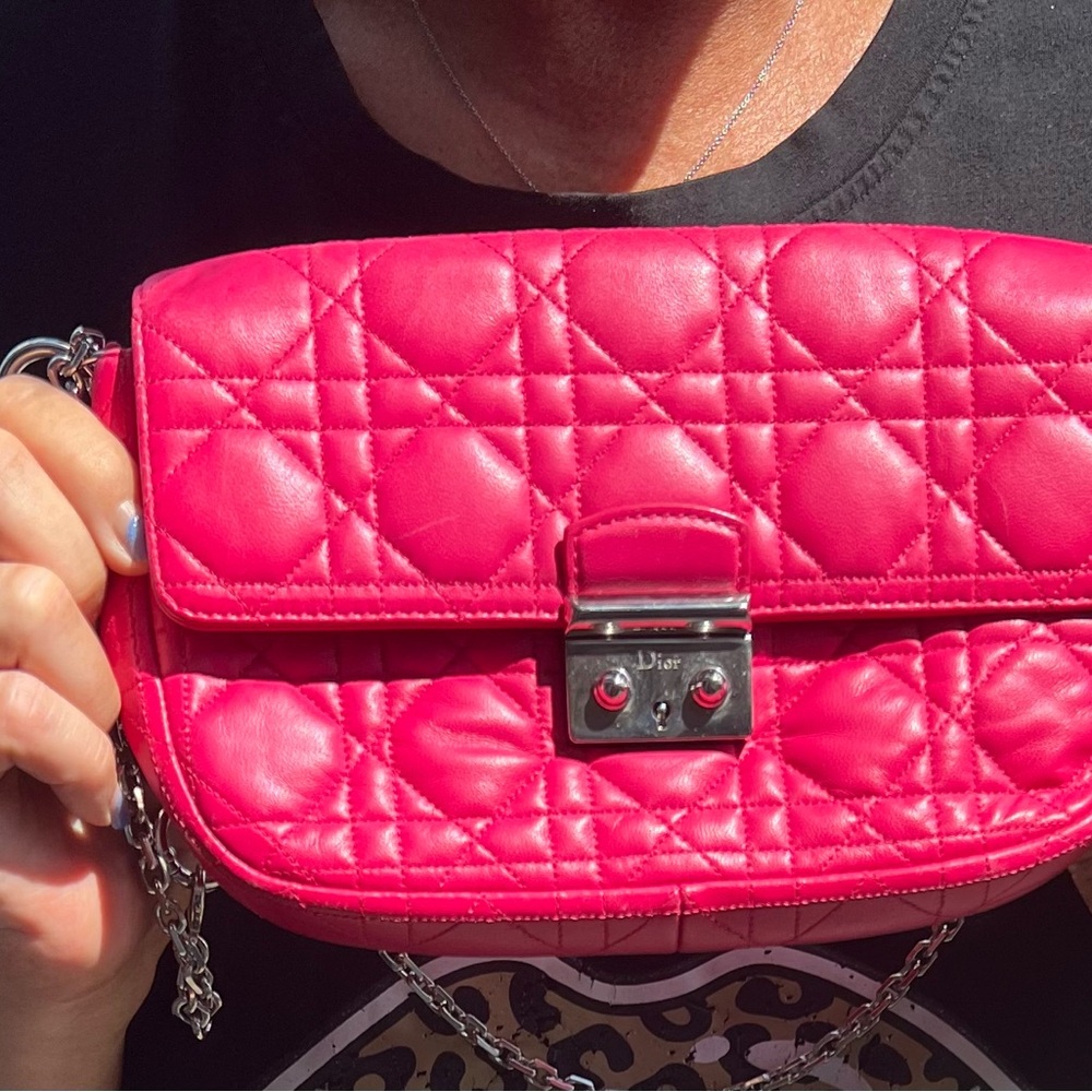 DIOR CANNAGE LAMBSKIN LEATHER CLUTCH/SHOULDER BAG
**COPY* buyer didn’t fall thru
